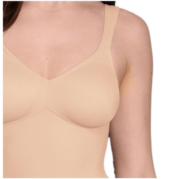Rosa Faia Twin Soft Body ohne Bügel gemoldet
